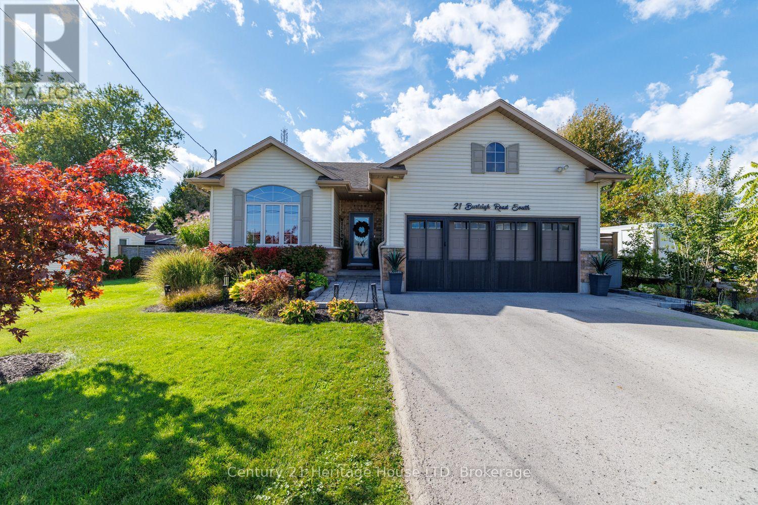 21 Burleigh Road S, Fort Erie, Ontario  L0S 1N0 - Photo 1 - X13880848