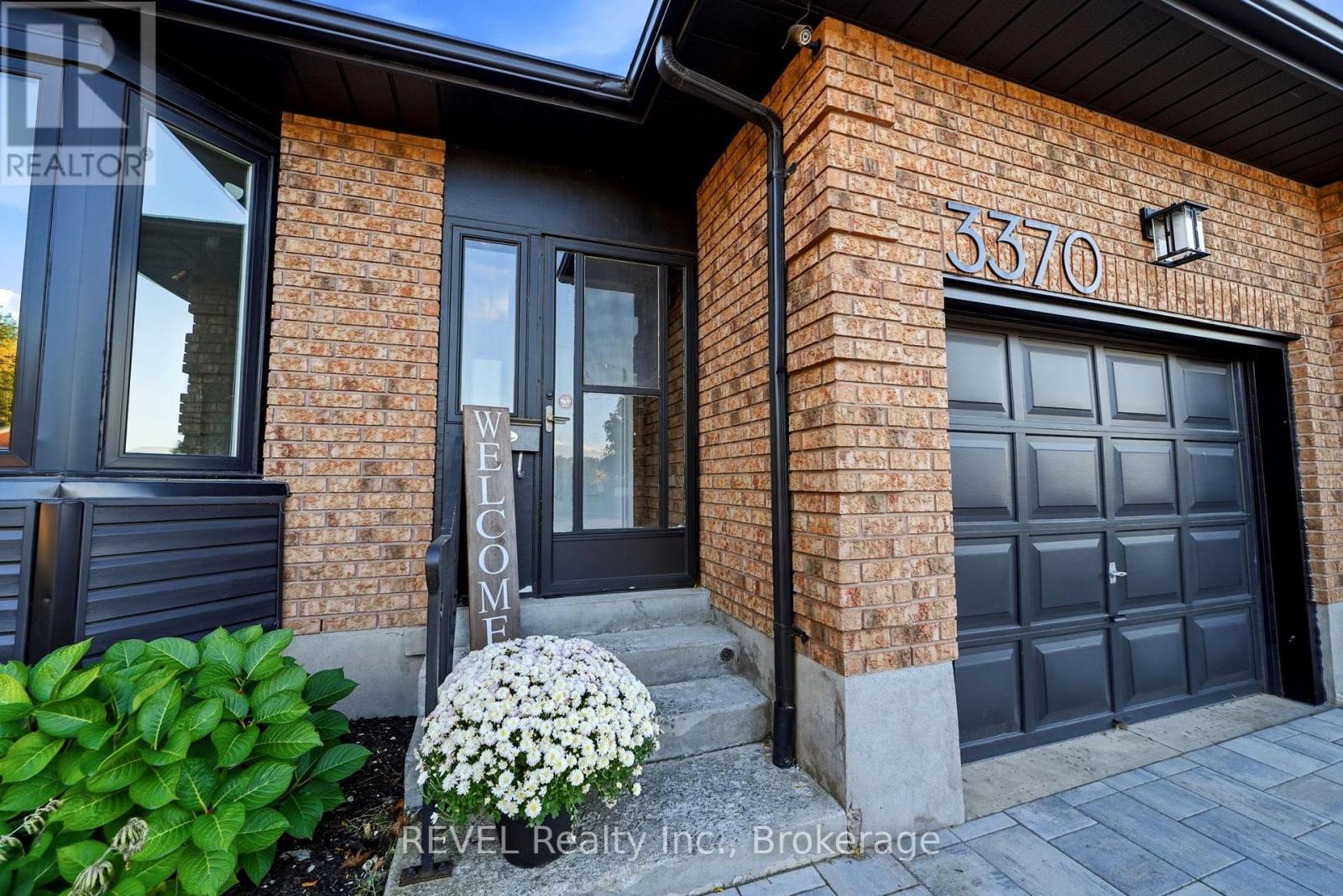 3370 Cardinal Drive, Niagara Falls, Ontario  L2H 3A6 - Photo 1 - X13881180