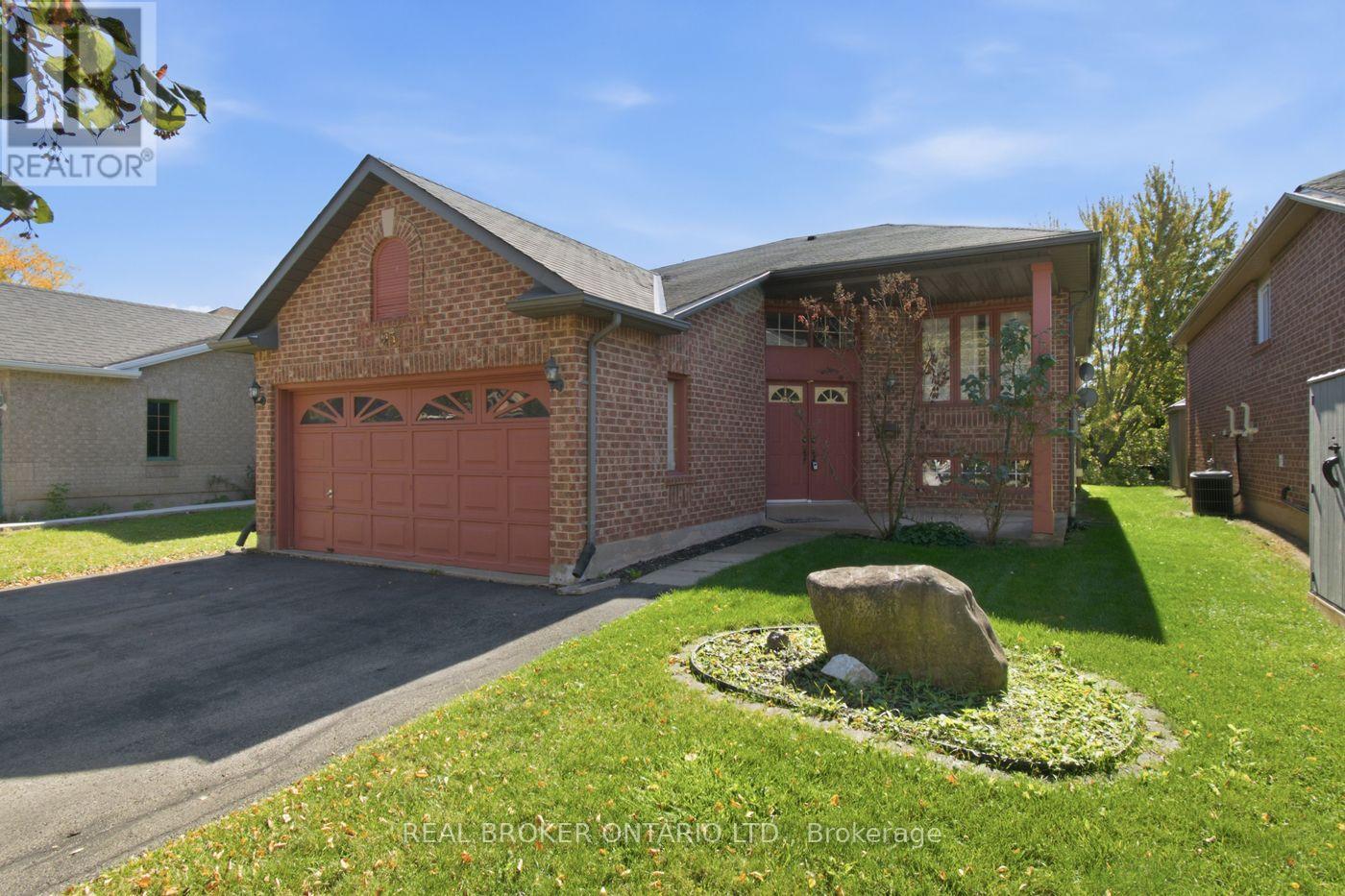 23 Madison Court W, Welland, Ontario  L3C 7G1 - Photo 1 - X13885022