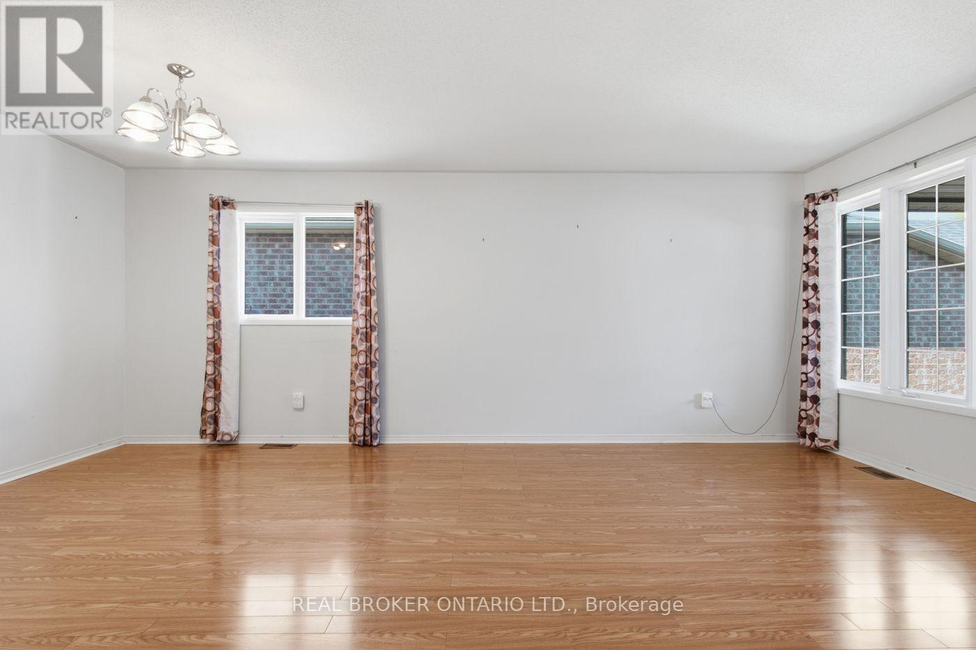 23 Madison Court W, Welland, Ontario  L3C 7G1 - Photo 13 - X13885022