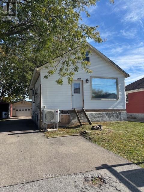 4354 Third Avenue, Niagara Falls, Ontario  L2E 4K6 - Photo 1 - X14027996