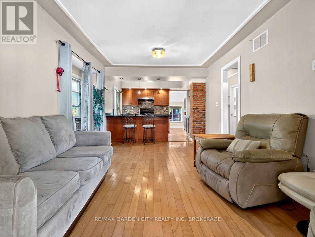 15 Rodman Street, St. Catharines, Ontario  L2R 5C9 - Photo 14 - X14029980