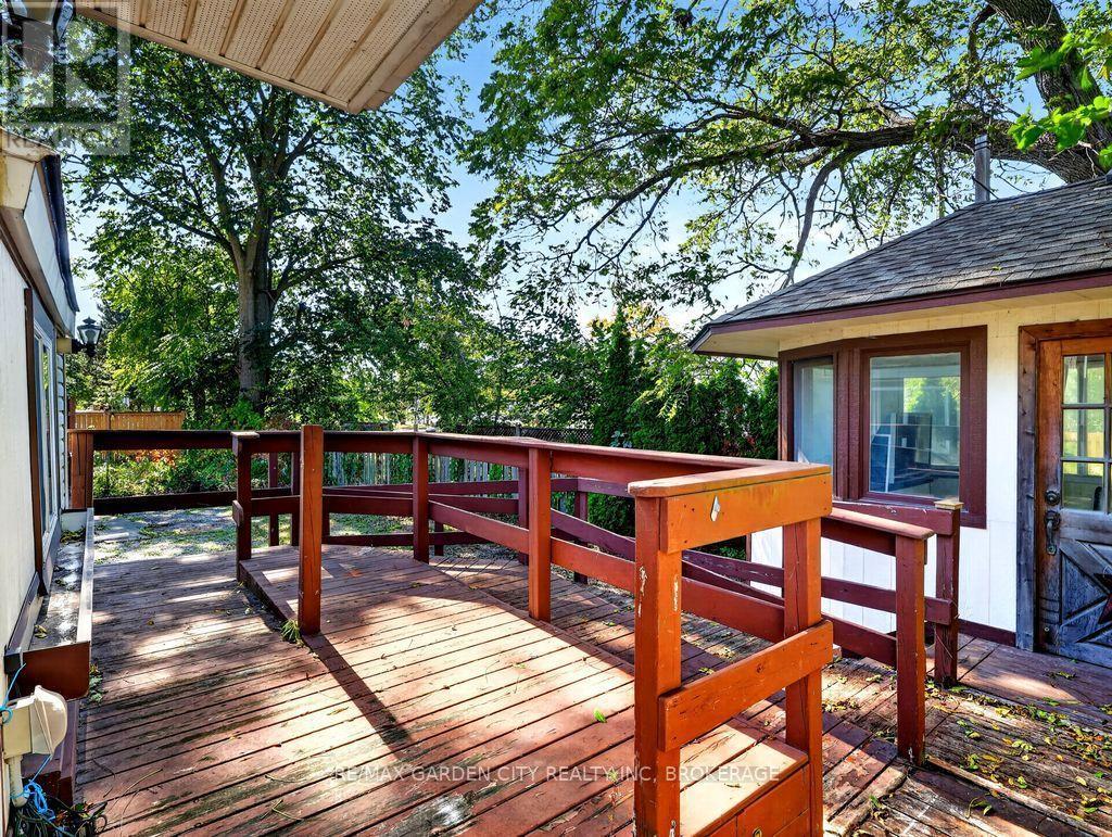 15 Rodman Street, St. Catharines, Ontario  L2R 5C9 - Photo 6 - X14029980