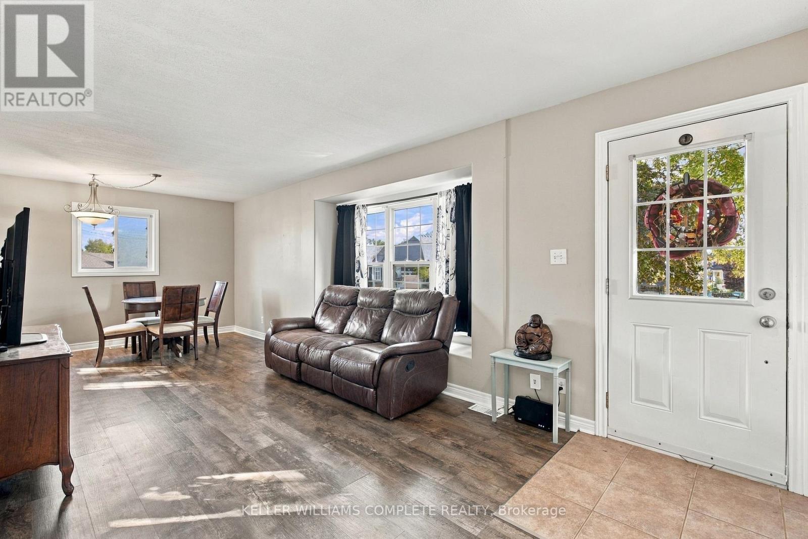 61 Prospect Point Road N, Fort Erie, Ontario  L0S 1N0 - Photo 6 - X14031842