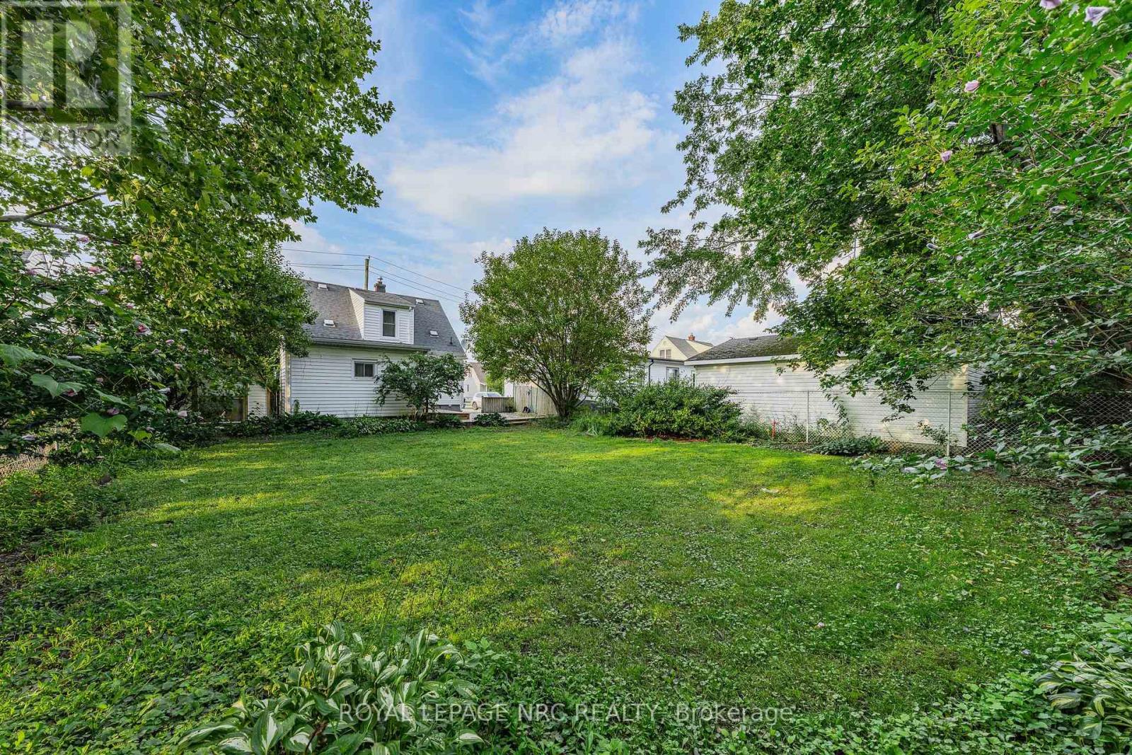 12 Admiral Road, St. Catharines, Ontario  L2P 1G5 - Photo 41 - X14034460