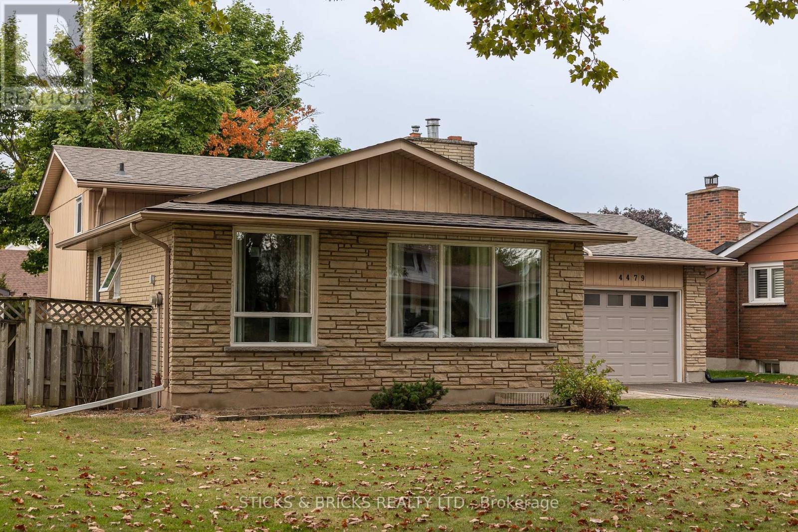 4479 Mitchell Avenue, Niagara Falls, Ontario  L2E 6R6 - Photo 3 - X14080698