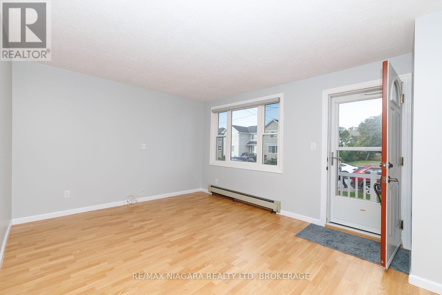 210 Taylor Street, Thorold, Ontario  L2V 1C3 - Photo 4 - X14081594