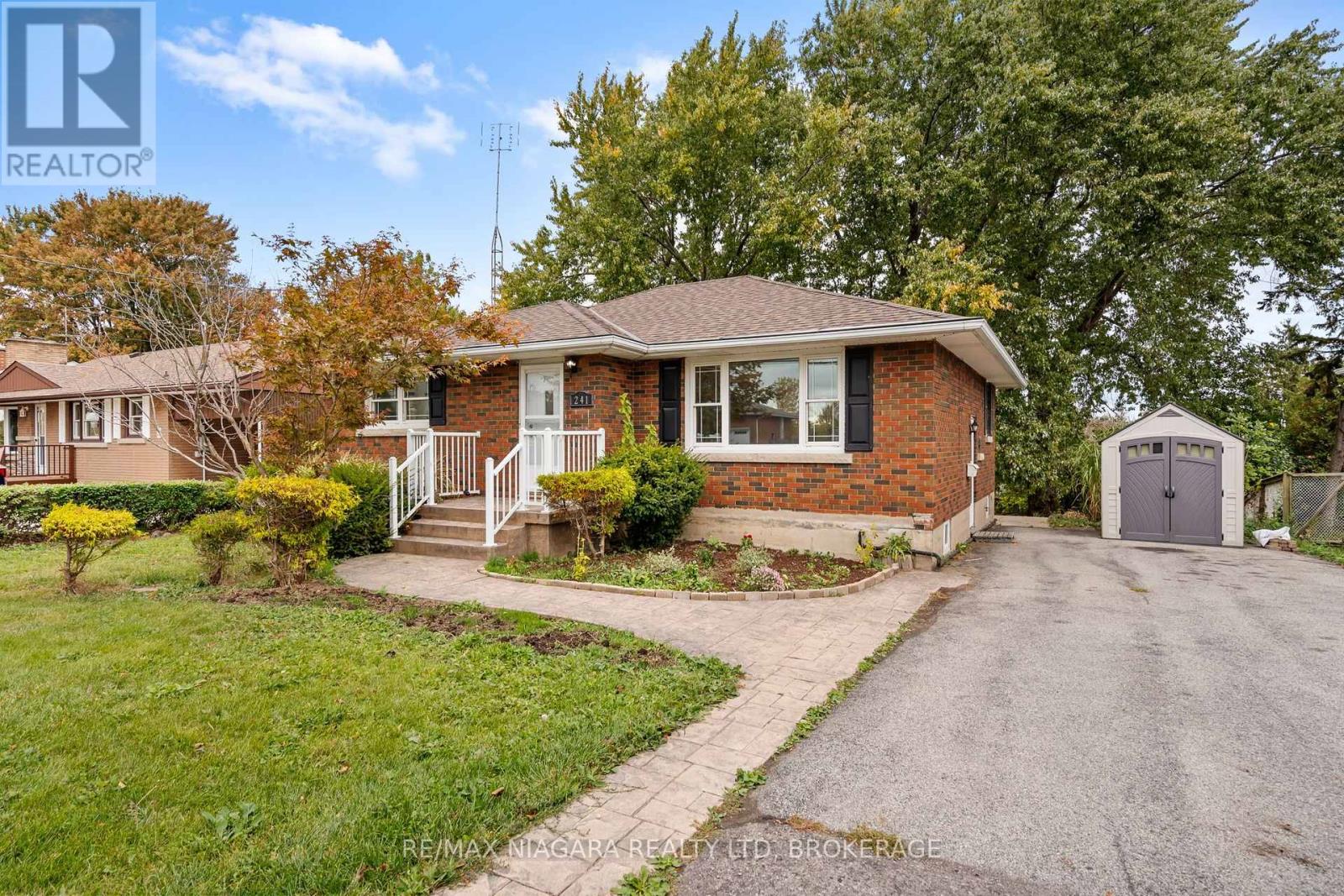 241 Bertie Street, Fort Erie, Ontario  L2A 1Z5 - Photo 1 - X14082250