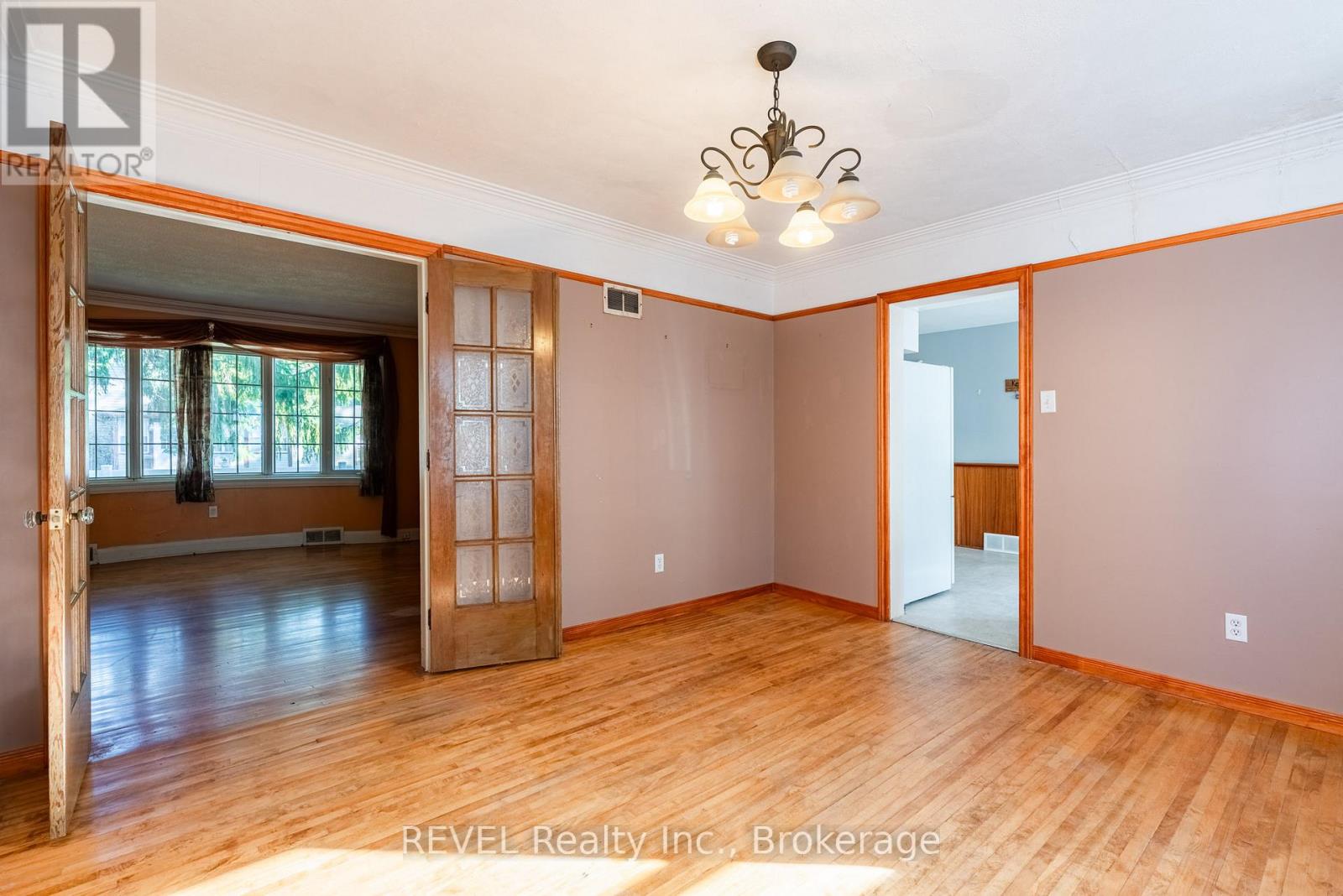 7044 Leeming Street, Niagara Falls, Ontario  L2G 1L3 - Photo 16 - X14085406