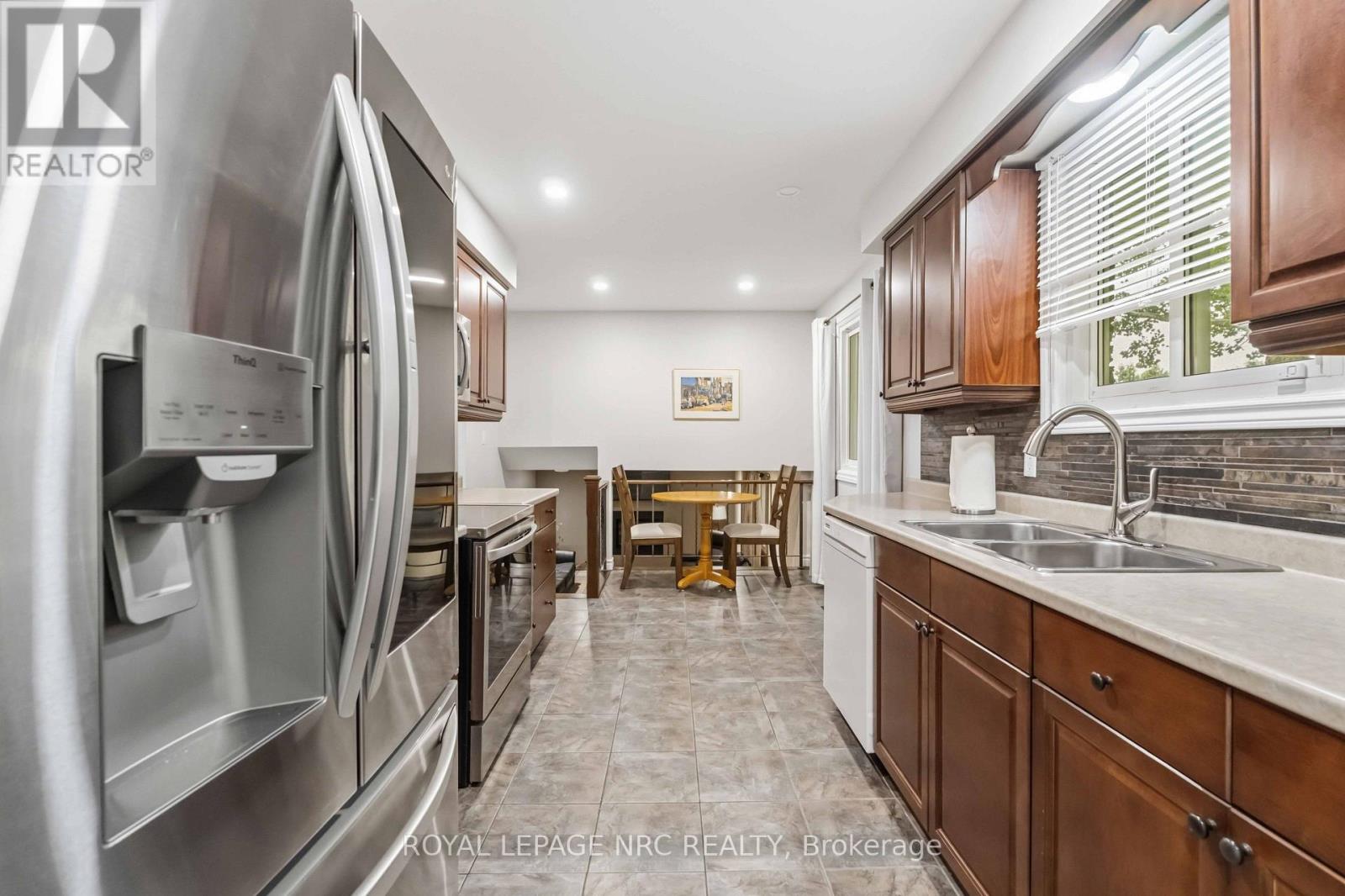 18 October Drive, St. Catharines, Ontario  L2N 6T2 - Photo 11 - X14091842