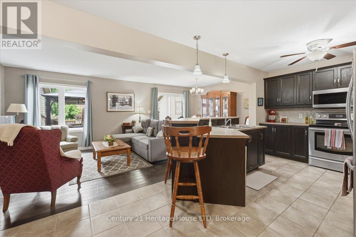 97 Abbott Place, Pelham, Ontario  L0S 1E5 - Photo 8 - X14095346