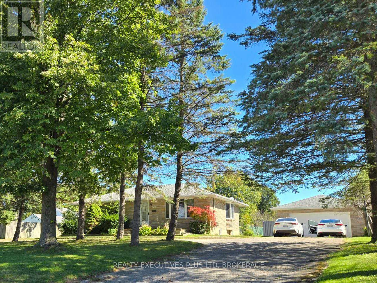 131 Fairview Avenue, St. Thomas, Ontario  N5R 4X8 - Photo 1 - X14096080