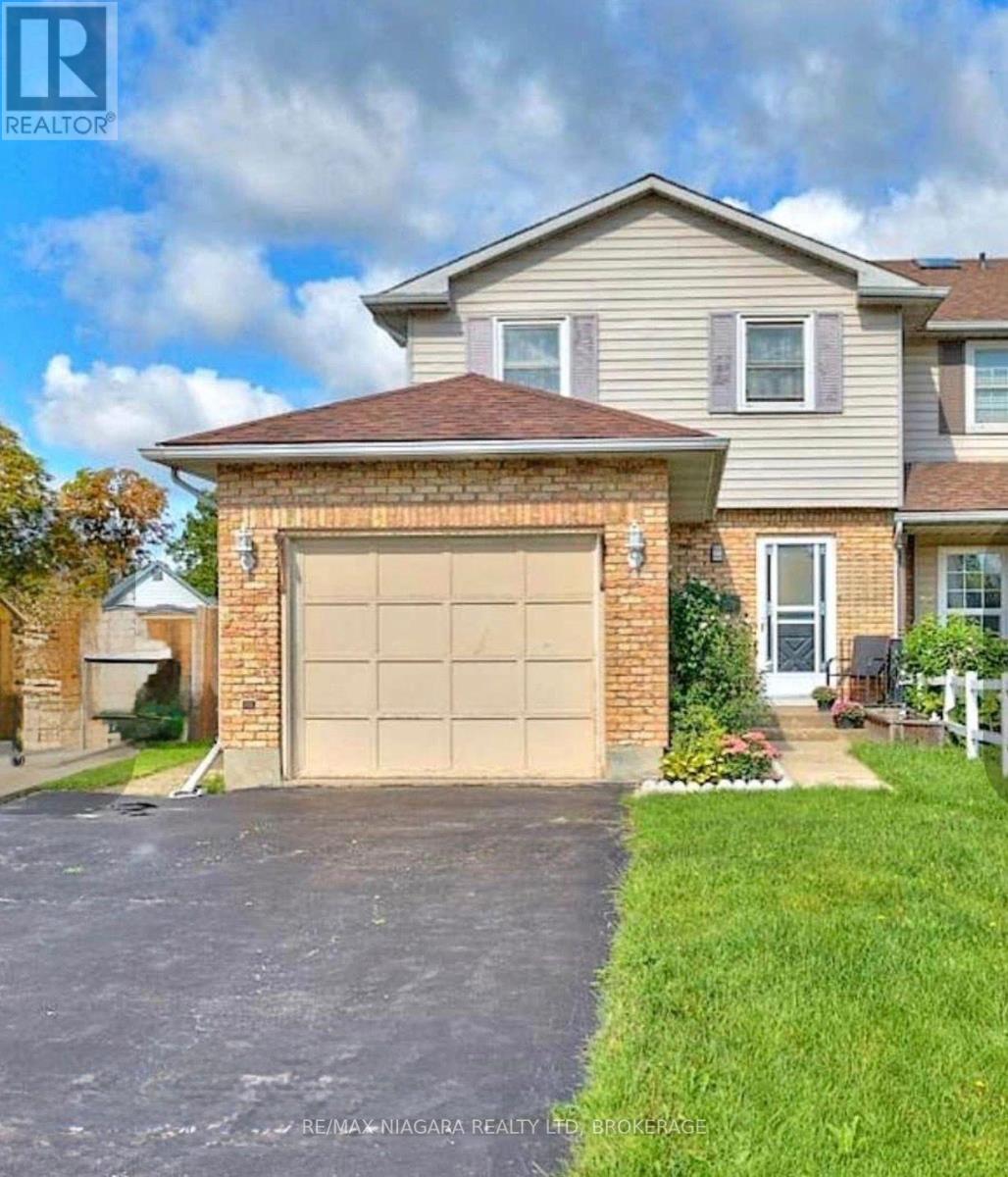20 Station Street, Welland, Ontario  L3C 5K7 - Photo 1 - X14096320