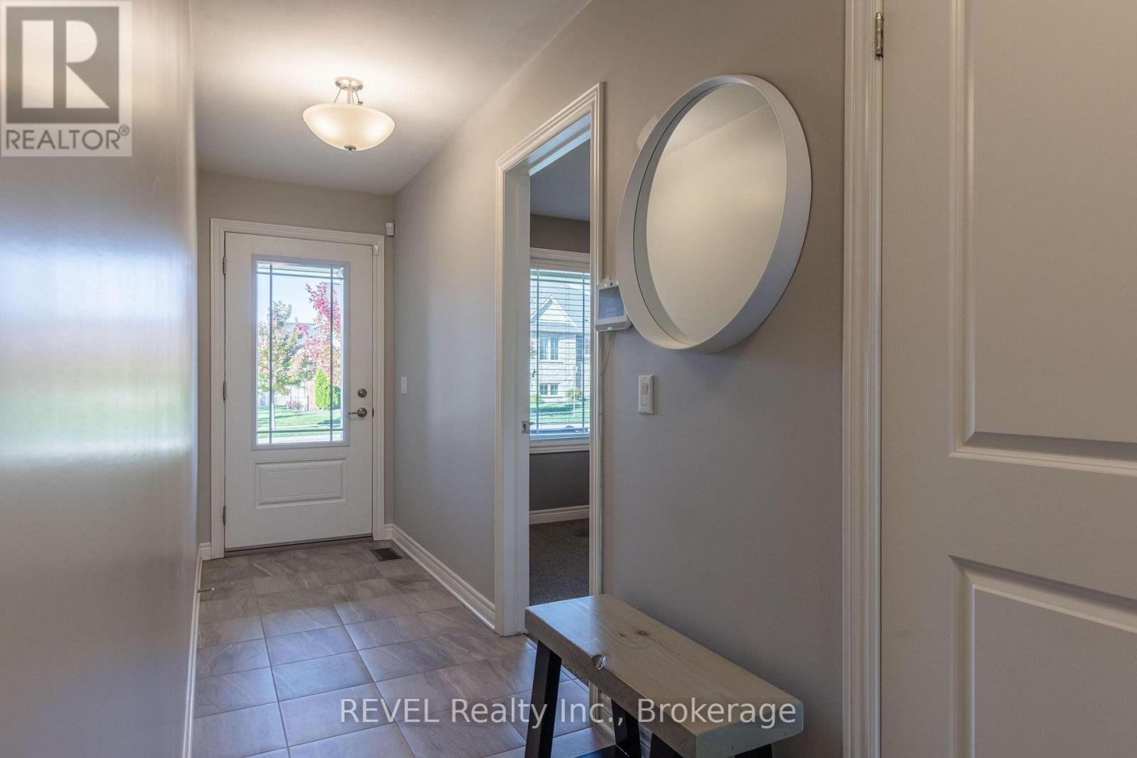 20 Elliot Street, Thorold, Ontario  L2V 0E6 - Photo 4 - X14096538