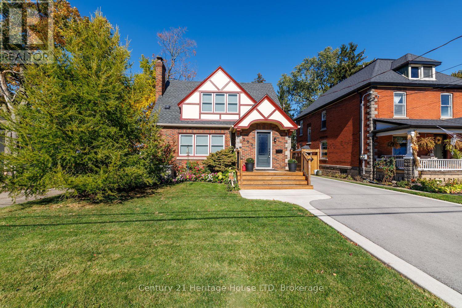 222 Phipps Street, Fort Erie, Ontario  L2A 2V5 - Photo 1 - X14097728