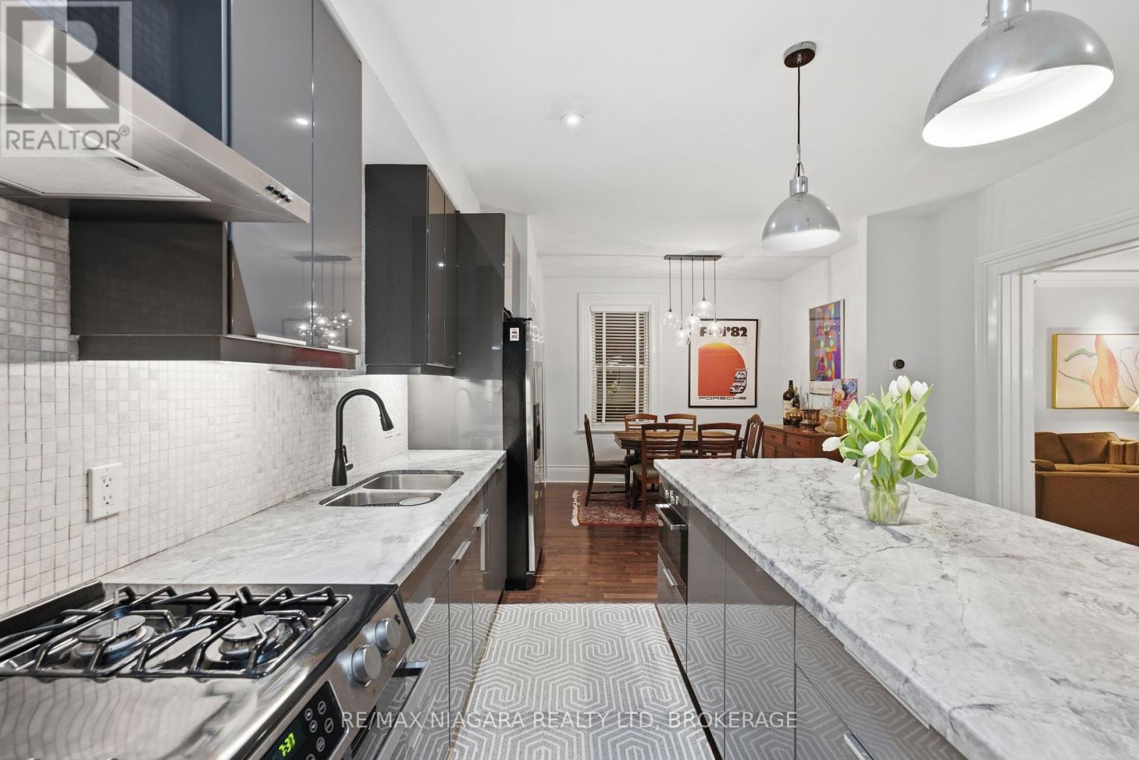 9 Duke Street, St. Catharines, Ontario  L2R 5W1 - Photo 15 - X14101430