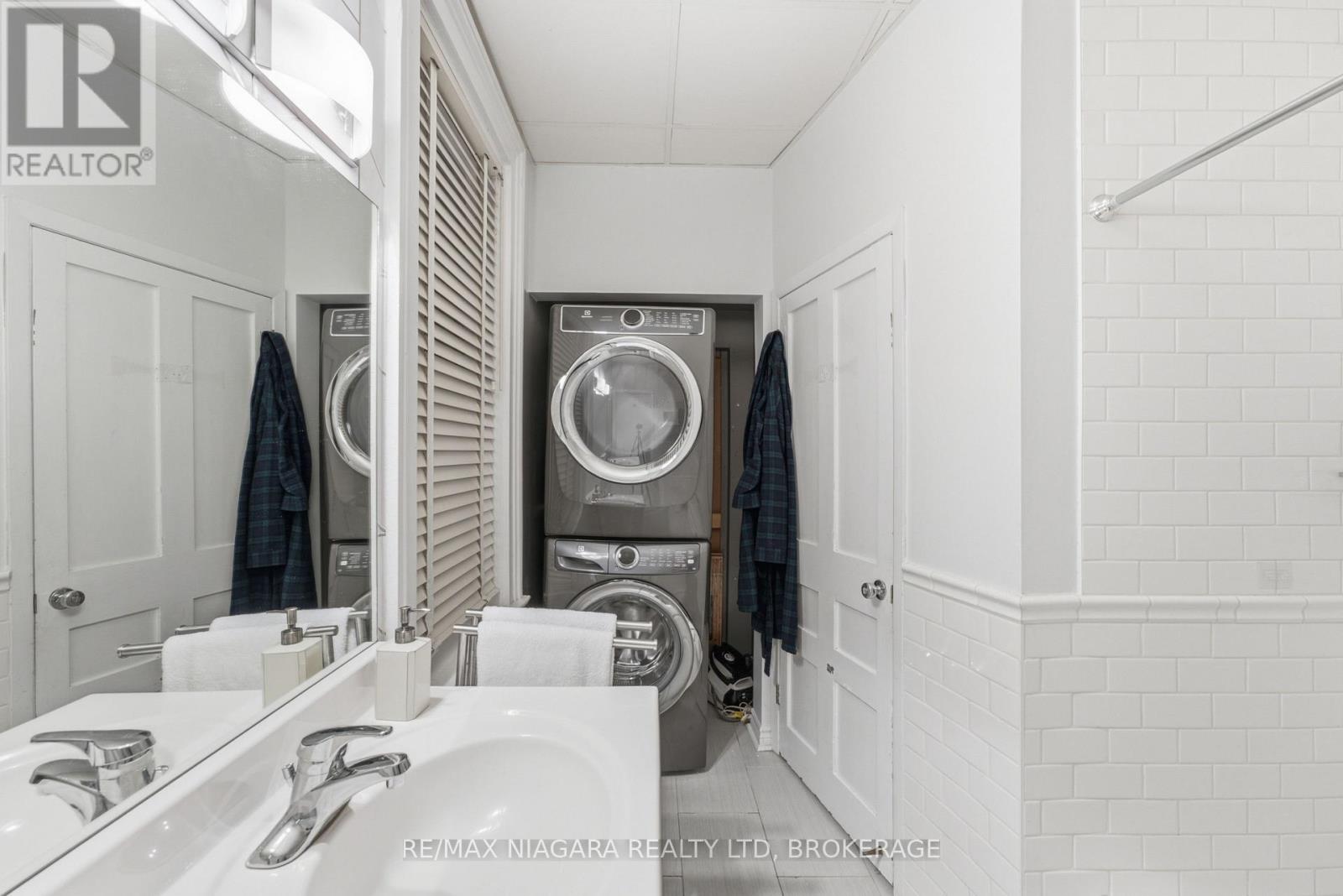 9 Duke Street, St. Catharines, Ontario  L2R 5W1 - Photo 22 - X14101430
