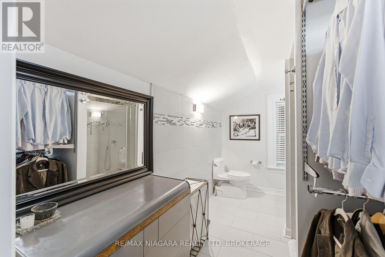 9 Duke Street, St. Catharines, Ontario  L2R 5W1 - Photo 37 - X14101430