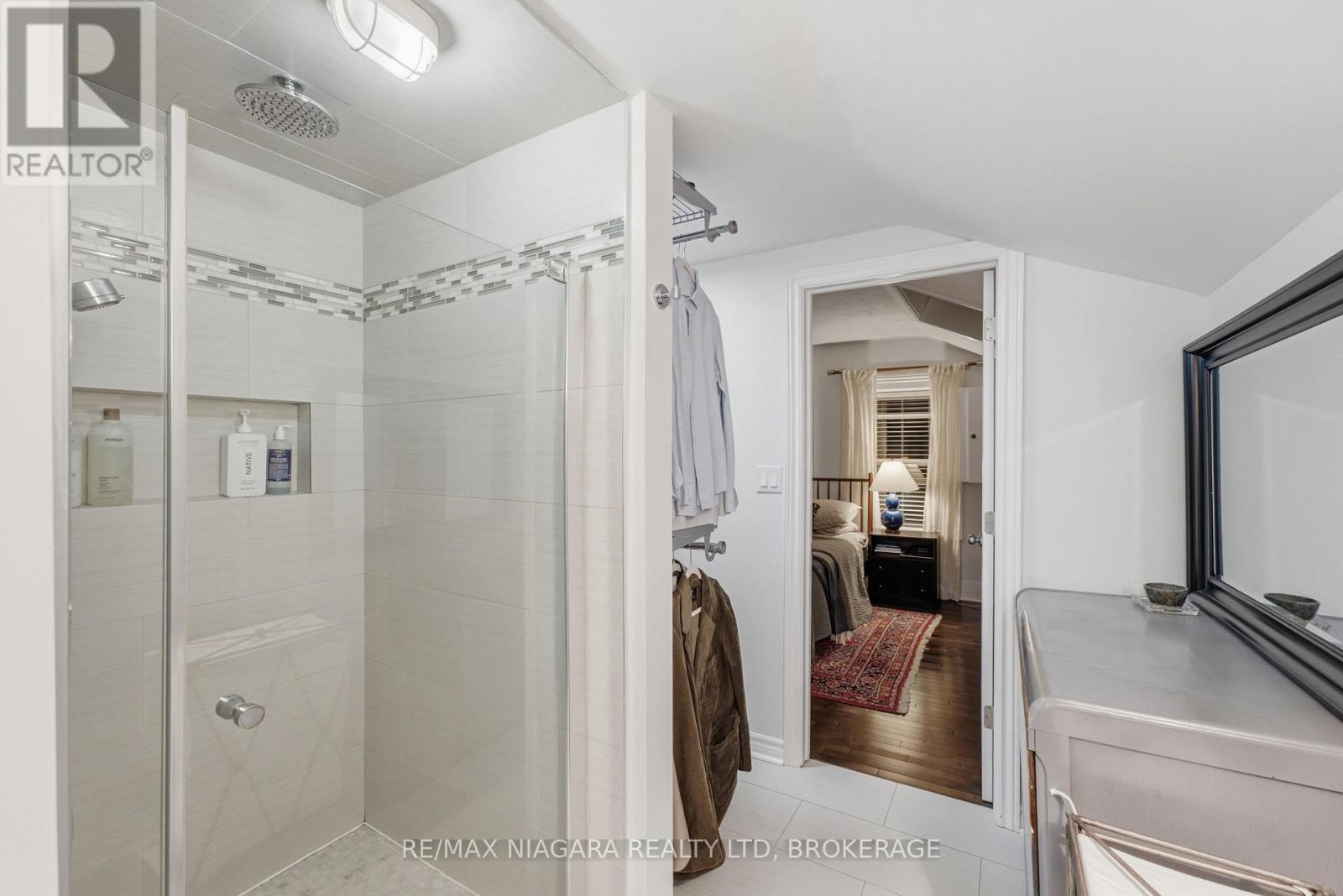 9 Duke Street, St. Catharines, Ontario  L2R 5W1 - Photo 40 - X14101430