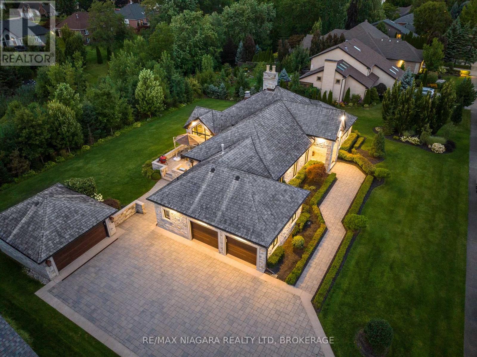 3551 Cardinal Drive, Niagara Falls, Ontario  L2H 2Y1 - Photo 5 - X14102928