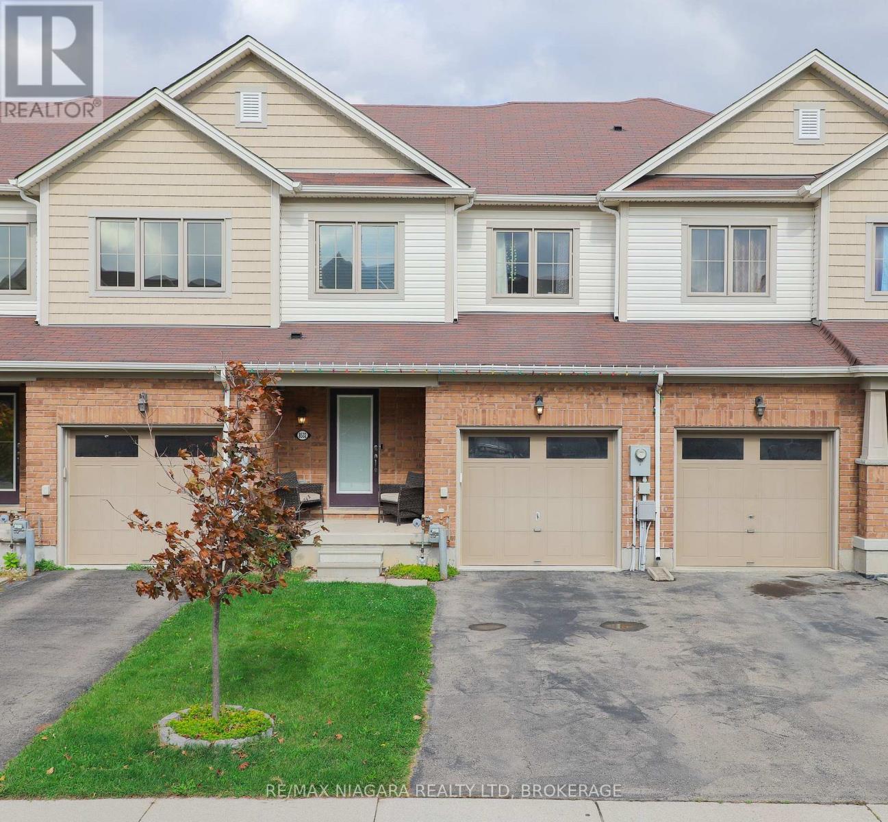 8532 Nightshade Street, Niagara Falls, Ontario  L2H 2Y6 - Photo 1 - X14106116
