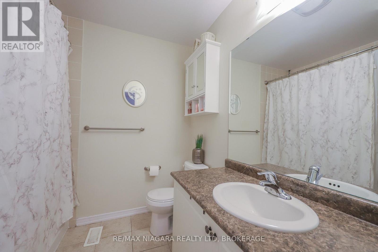 8532 Nightshade Street, Niagara Falls, Ontario  L2H 2Y6 - Photo 10 - X14106116