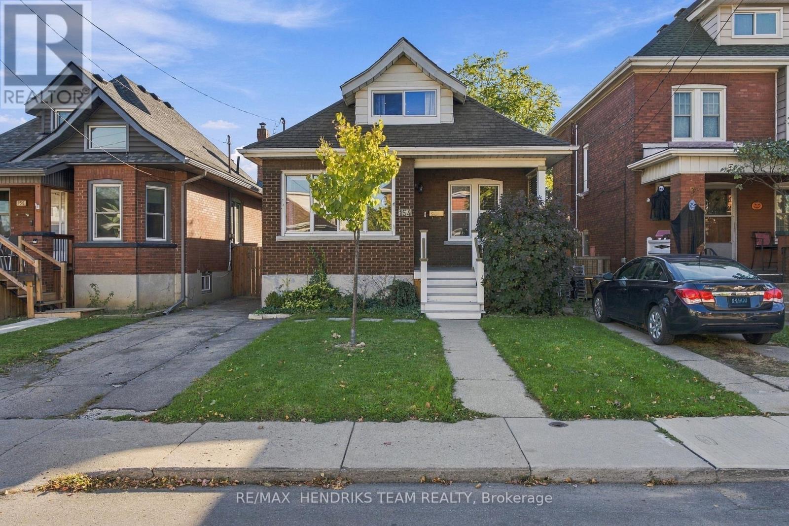 154 Prospect Street N, Hamilton, Ontario  L8L 6X7 - Photo 2 - X14106352