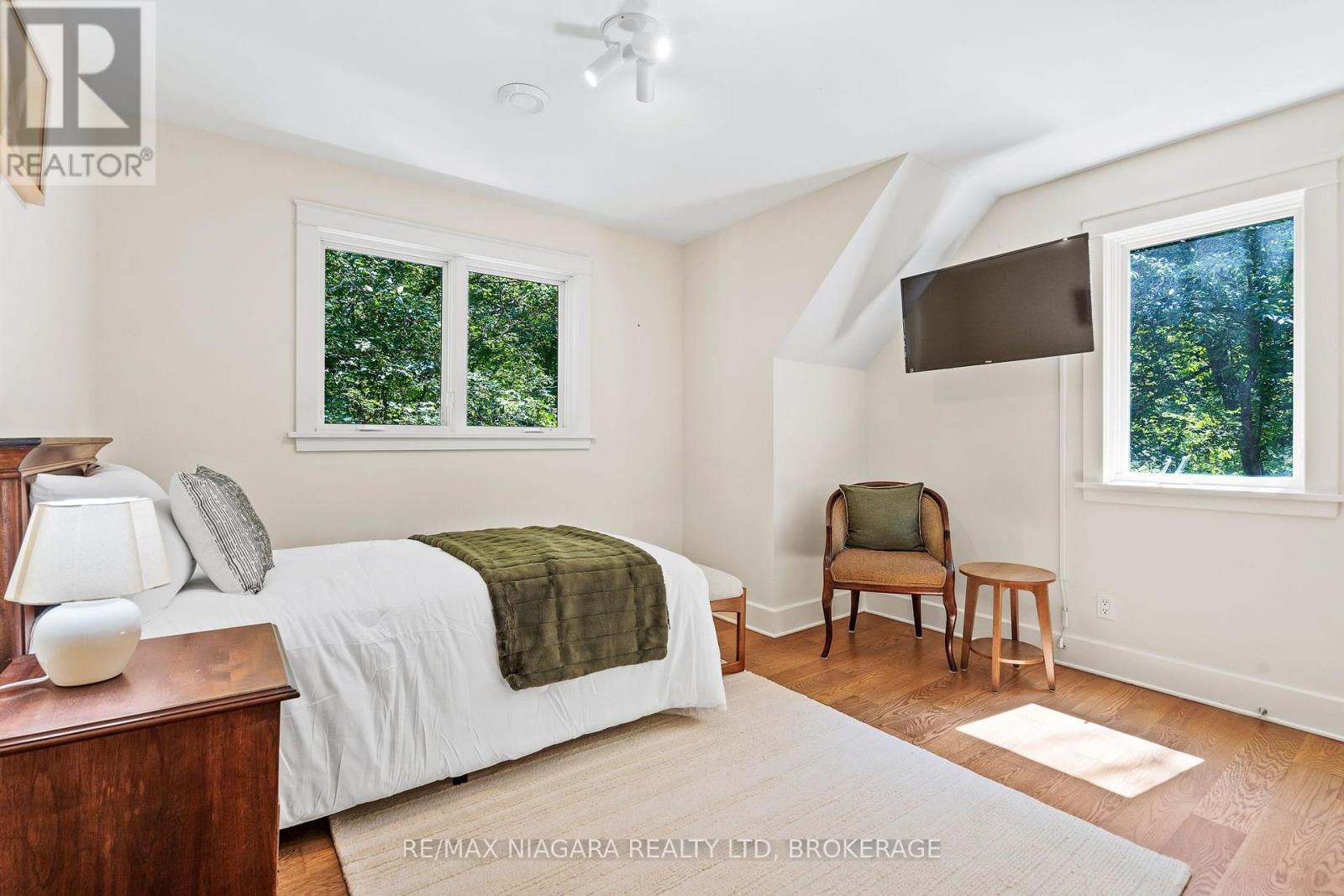 429 Ridge Road E, Grimsby, Ontario  L0R 1B2 - Photo 44 - X14106444