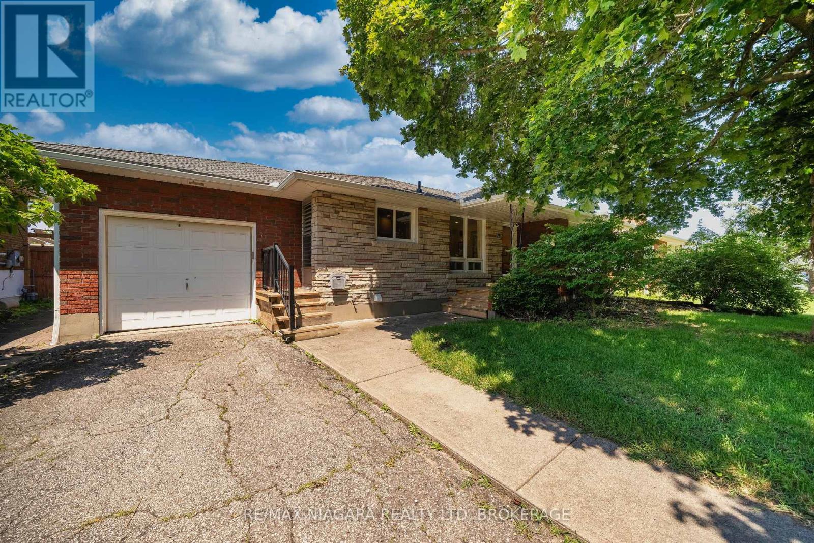 15 Springbank Drive, St. Catharines, Ontario  L2S 2K1 - Photo 3 - X14107884