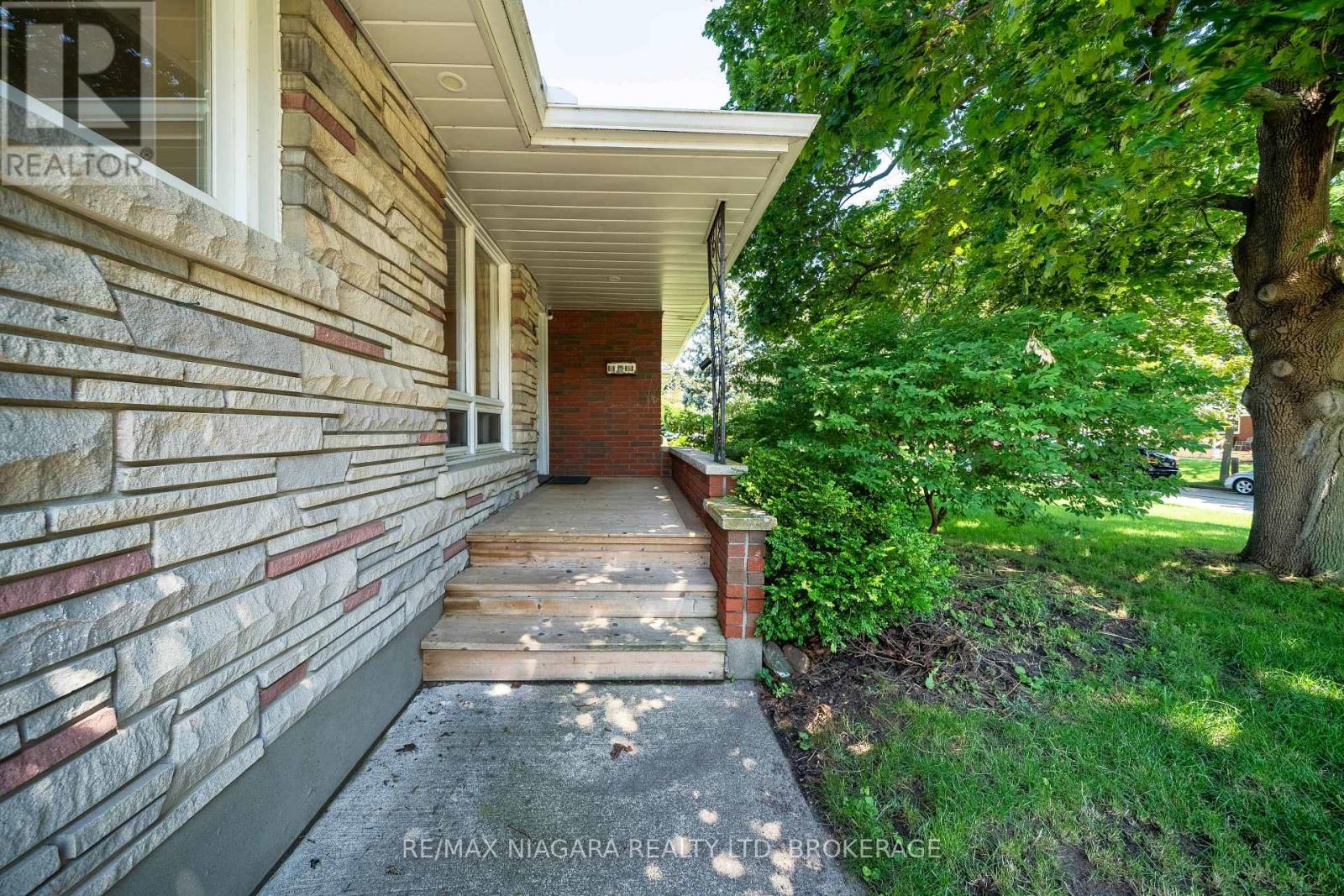 15 Springbank Drive, St. Catharines, Ontario  L2S 2K1 - Photo 42 - X14107884