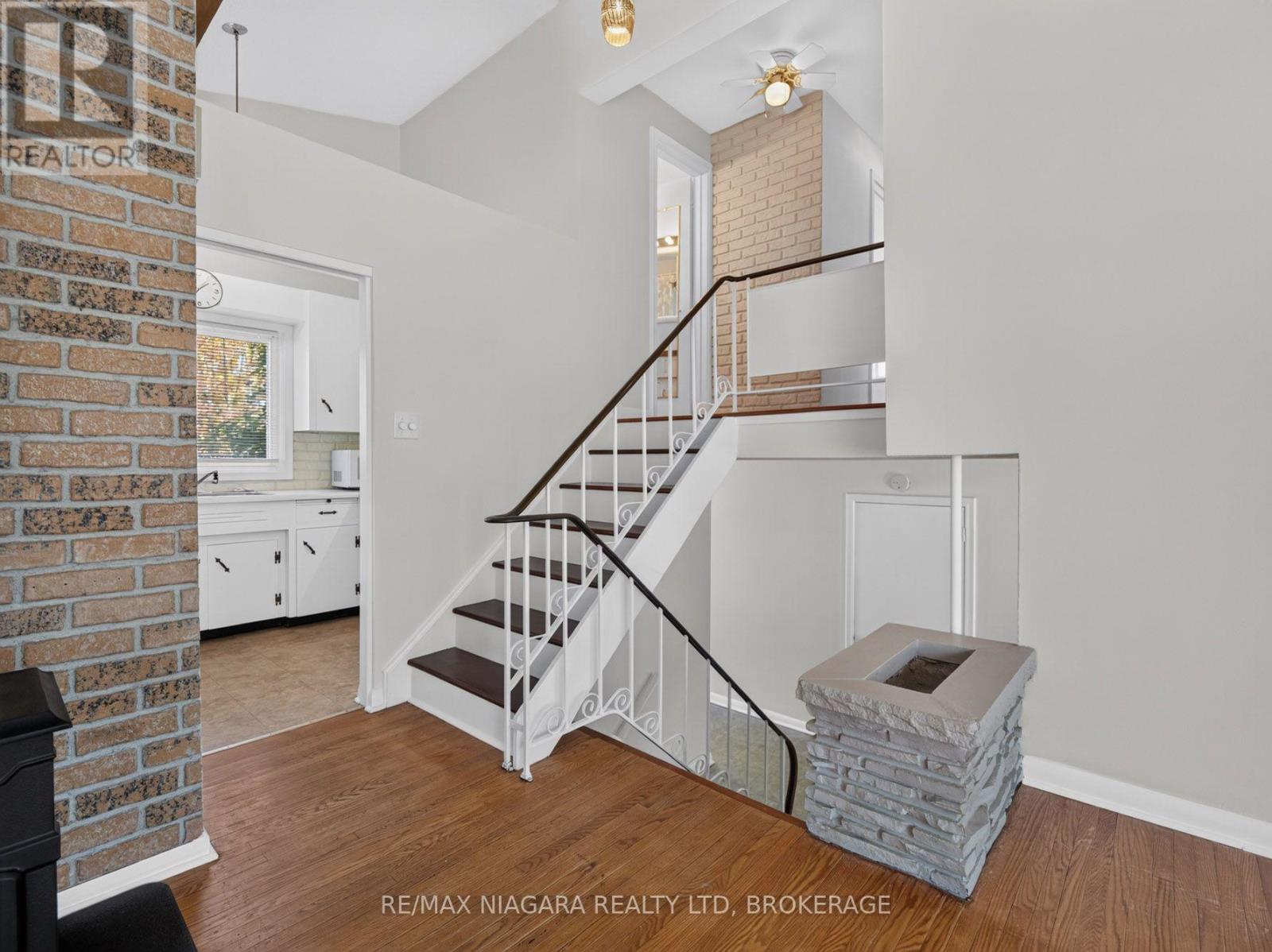 4534 Pettit Avenue, Niagara Falls, Ontario  L2E 6L2 - Photo 18 - X14108496