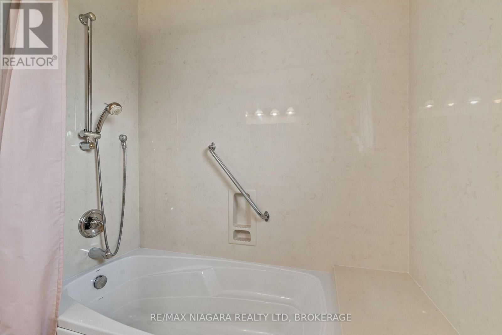 476 Scott Street, St. Catharines, Ontario  L2M 3X2 - Photo 22 - X14108734