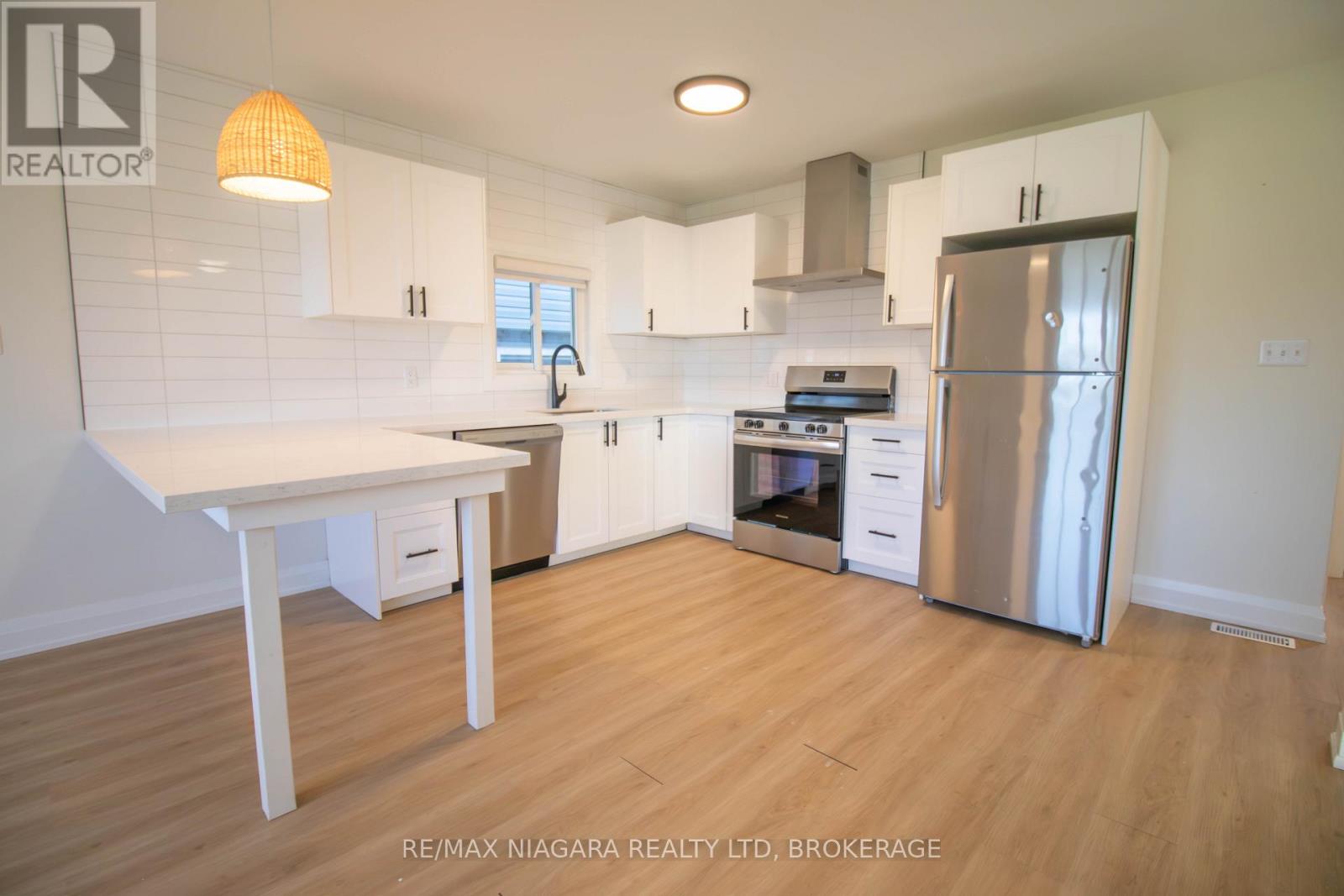 3 Klines Avenue, Welland, Ontario  L3C 1Z7 - Photo 5 - X14109118