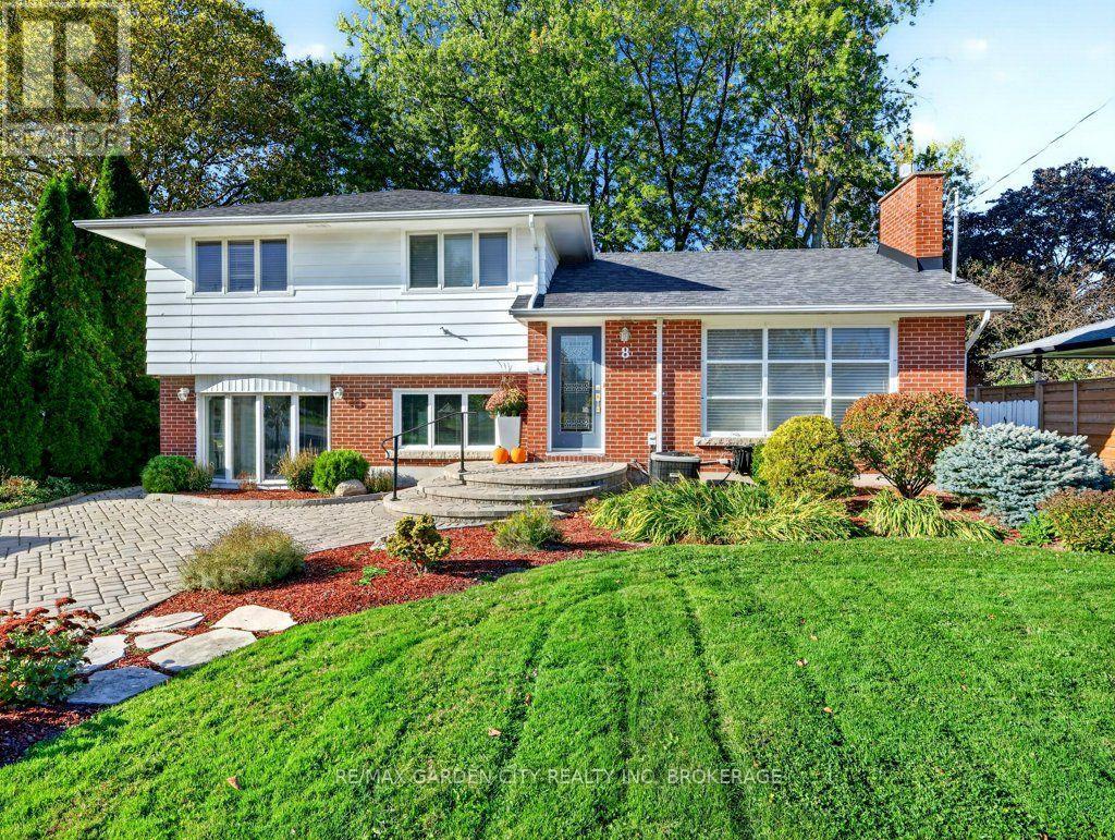 8 Agar Drive, St. Catharines, Ontario  L2M 3K3 - Photo 1 - X14109564