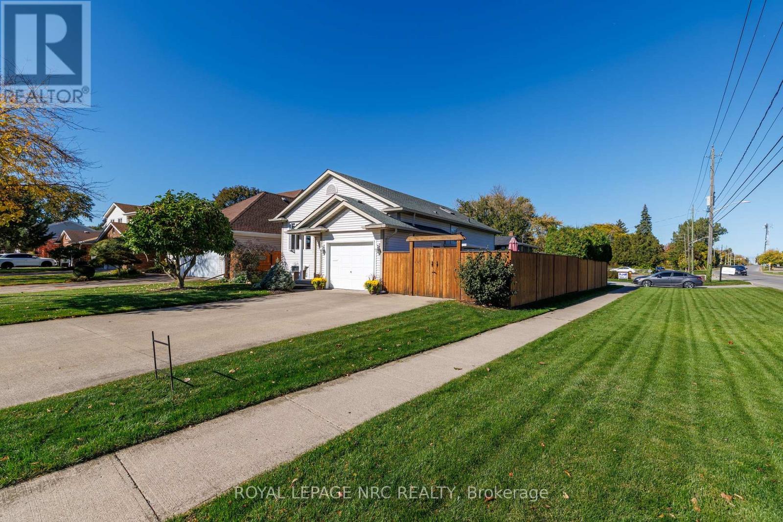 1 Bahama Bay, St. Catharines, Ontario  L2M 7W2 - Photo 2 - X14109680