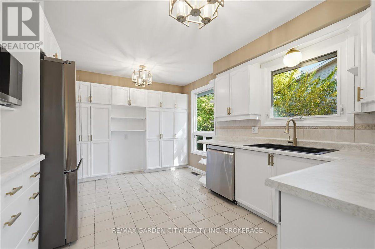 19 Berkhout Terrace, Pelham, Ontario  L3E 0H3 - Photo 11 - X14110866