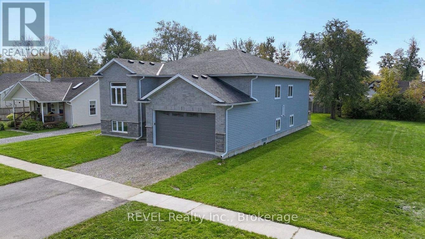 735 Dominion Road, Fort Erie, Ontario  L2A 1G9 - Photo 2 - X14112070