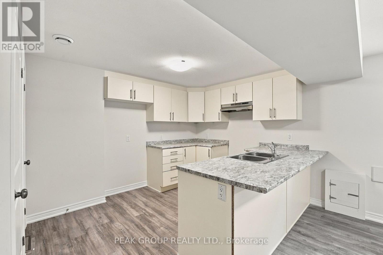2 - 21 Barker Parkway, Thorold, Ontario  L2V 0B7 - Photo 5 - X14112300