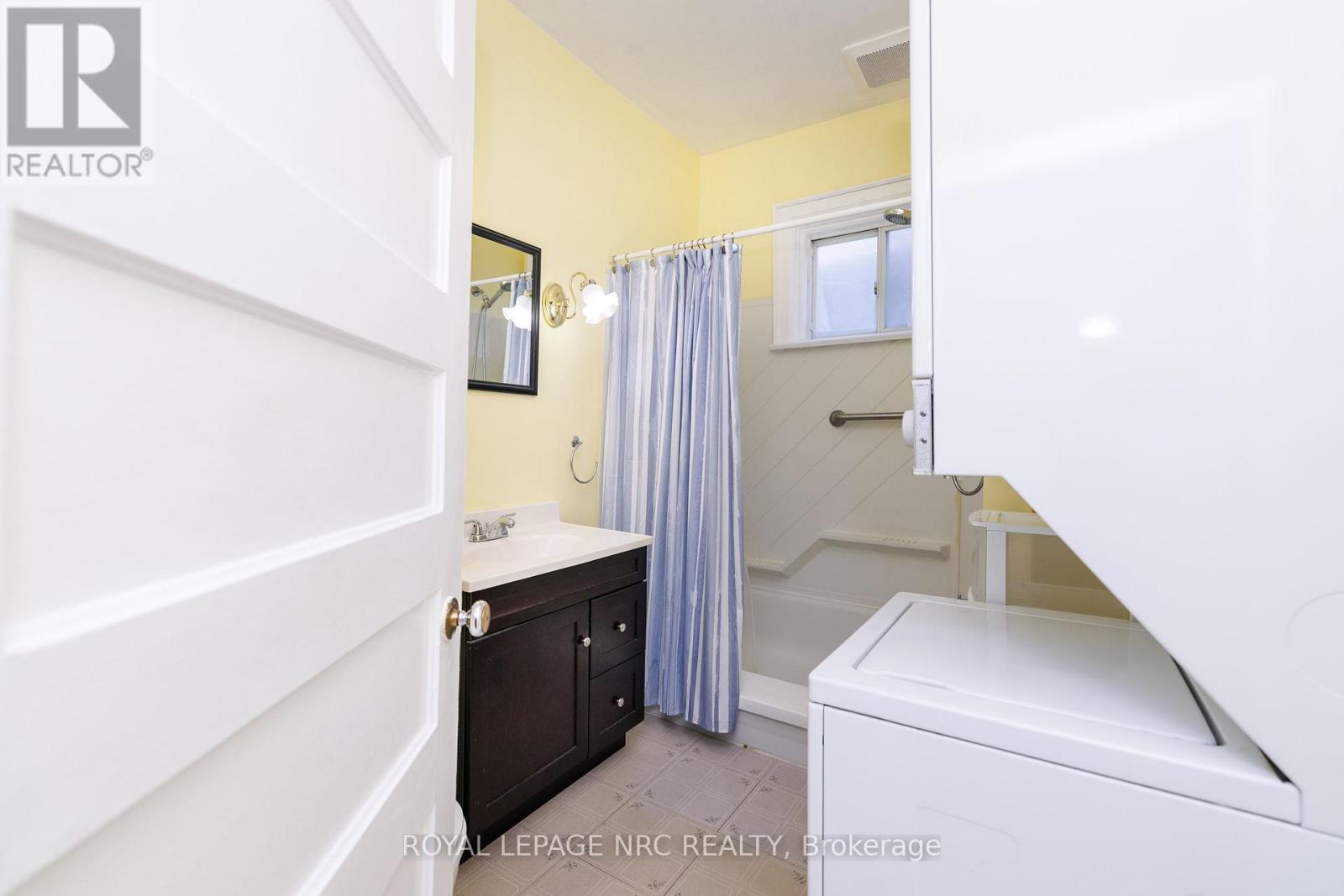 56 Beech Street, St. Catharines, Ontario  L2R 2B7 - Photo 9 - X14112304