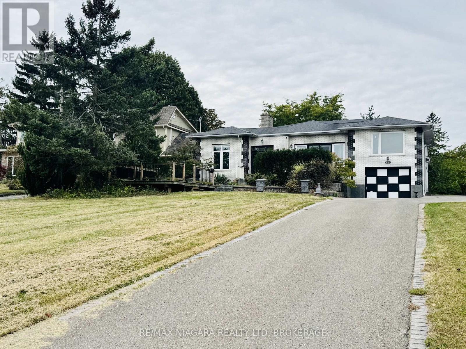 415 Niagara Boulevard, Fort Erie, Ontario  L2A 3H2 - Photo 1 - X14113660