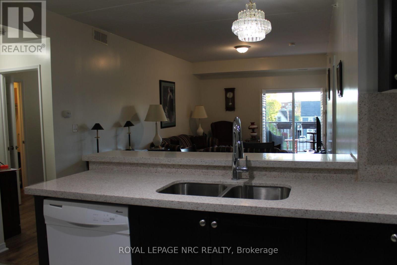 301 - 16 Sullivan Avenue, Thorold, Ontario  L2V 2Y2 - Photo 5 - X14113906