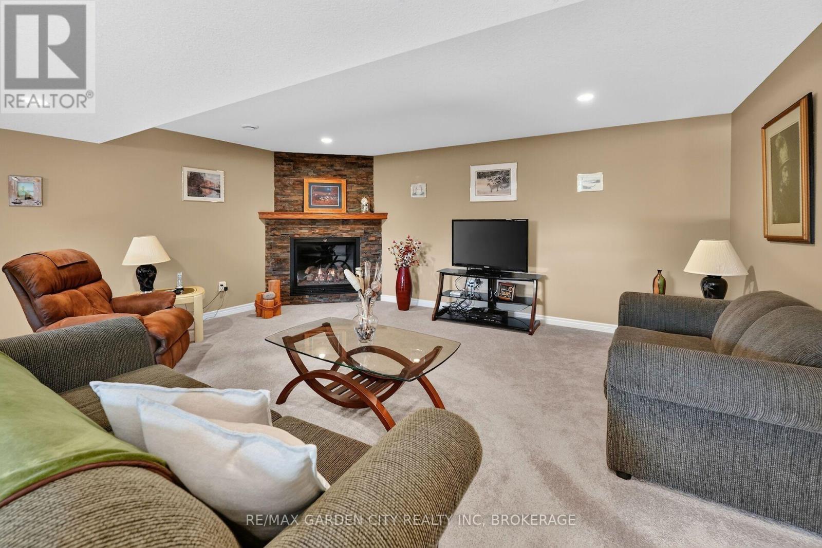 179 Falcon Drive, Welland, Ontario  L3C 0B2 - Photo 27 - X14114012