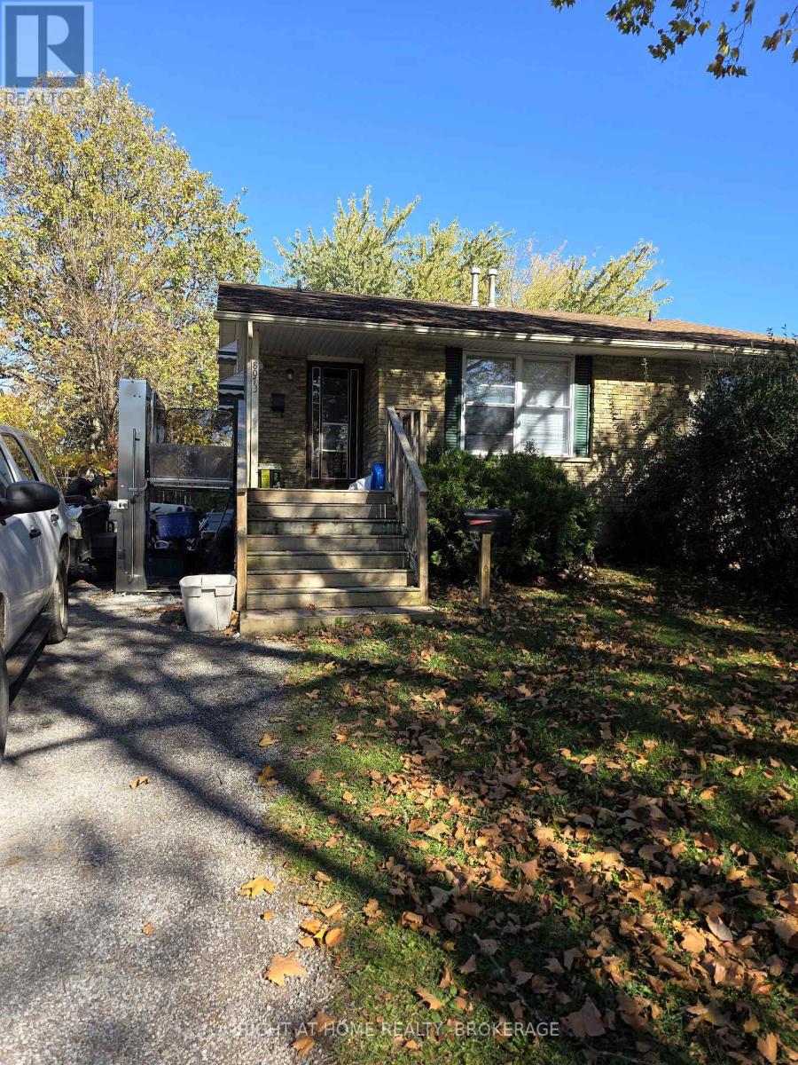8073 Lynhurst Drive, Niagara Falls, Ontario  L2H 2A3 - Photo 1 - X14114038