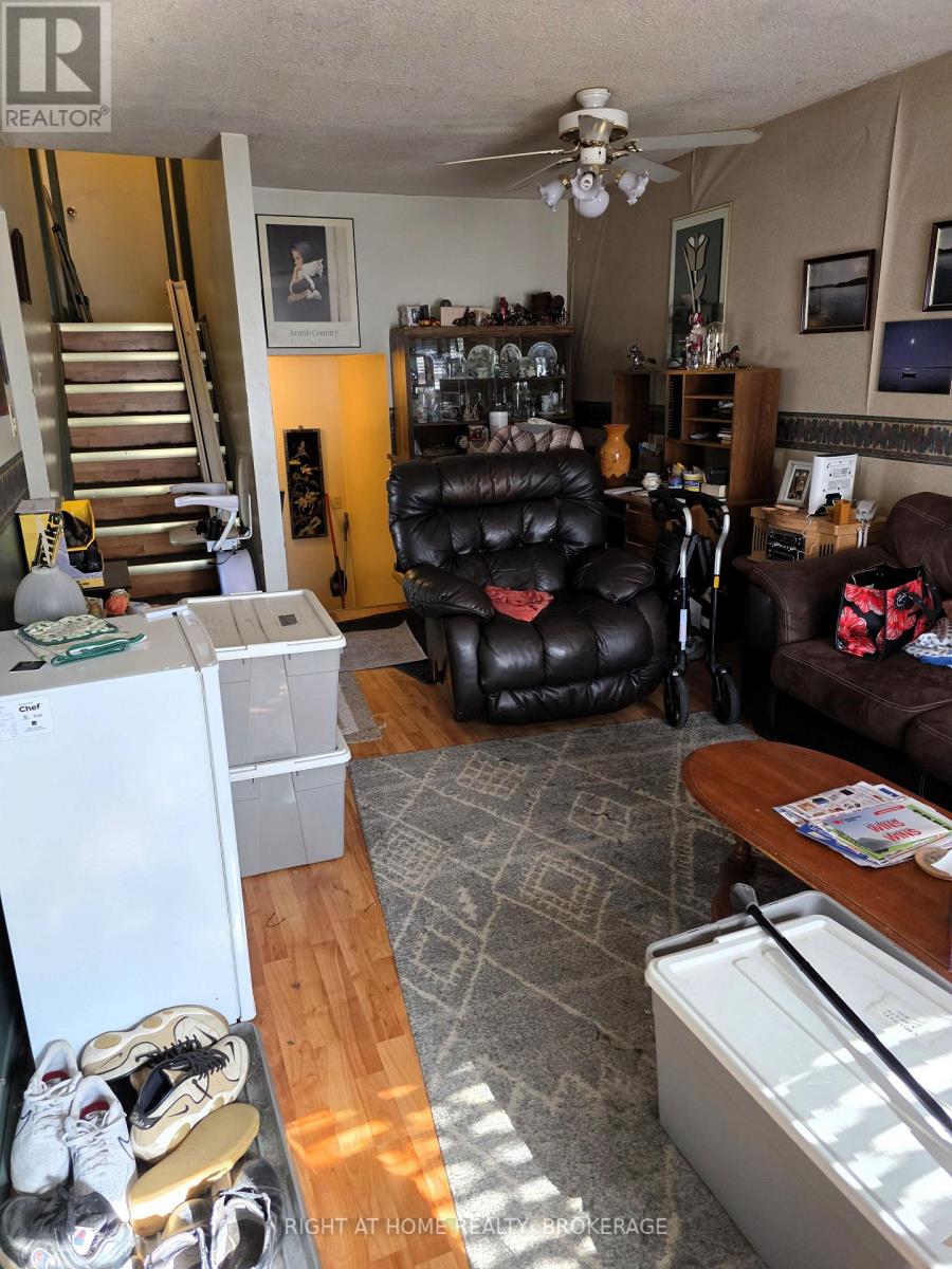 8073 Lynhurst Drive, Niagara Falls, Ontario  L2H 2A3 - Photo 7 - X14114038