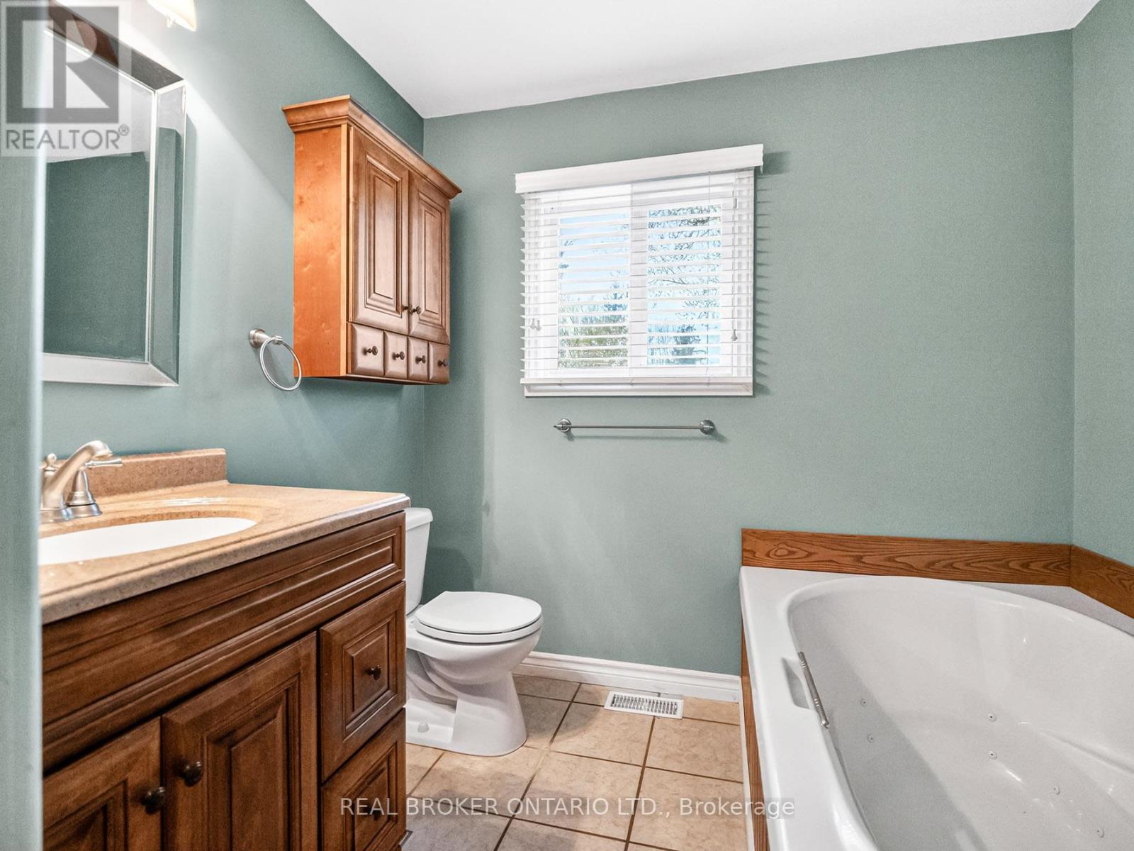 3176 Evadere Avenue N, Fort Erie, Ontario  L0S 1N0 - Photo 7 - X14113148