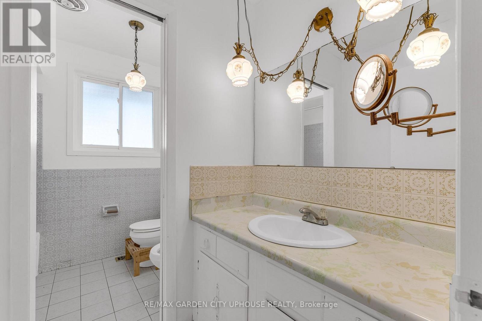 Main Floor - 3083 Portage Road, Niagara Falls, Ontario  L2J 2J8 - Photo 10 - X14114336
