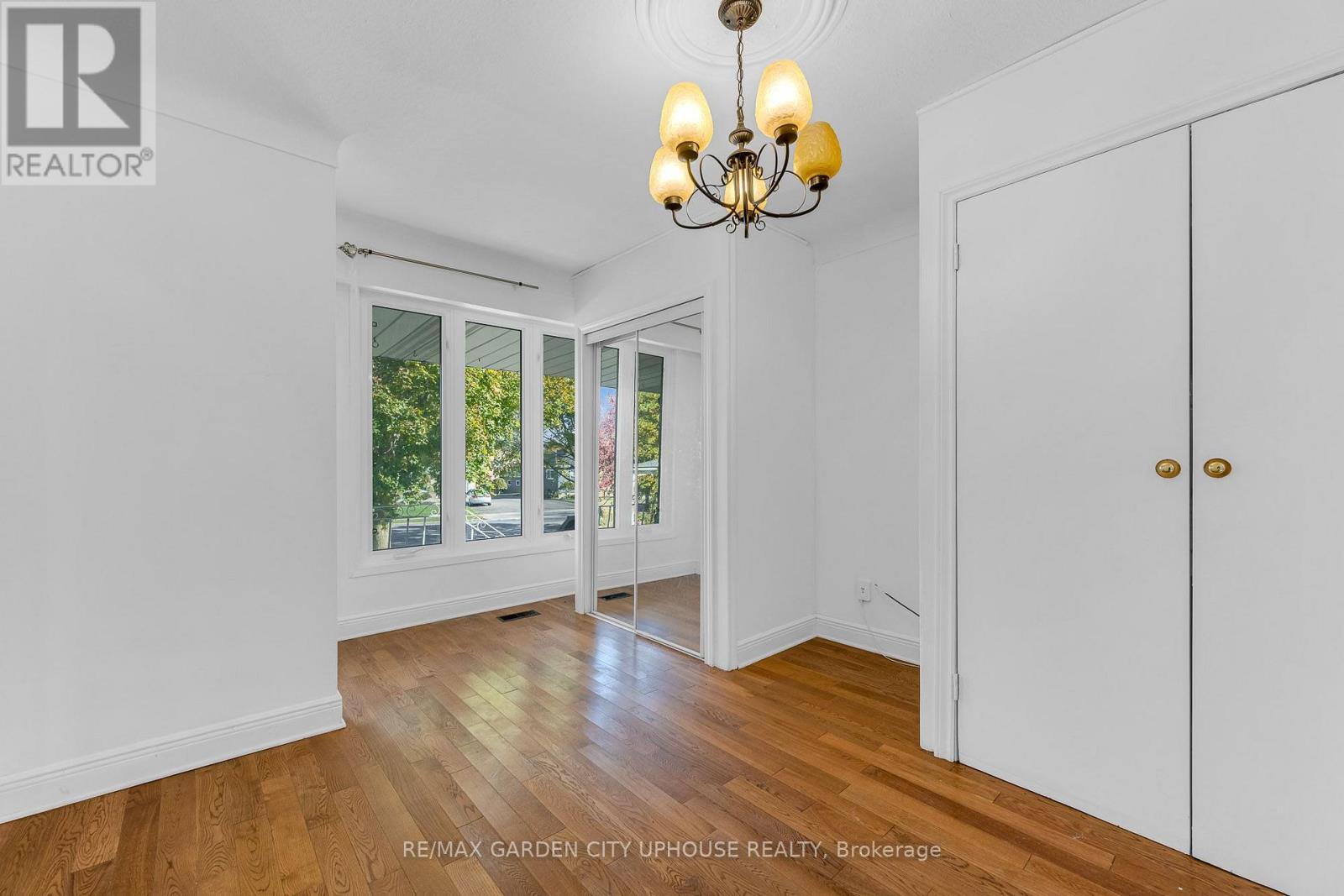 Main Floor - 3083 Portage Road, Niagara Falls, Ontario  L2J 2J8 - Photo 4 - X14114336