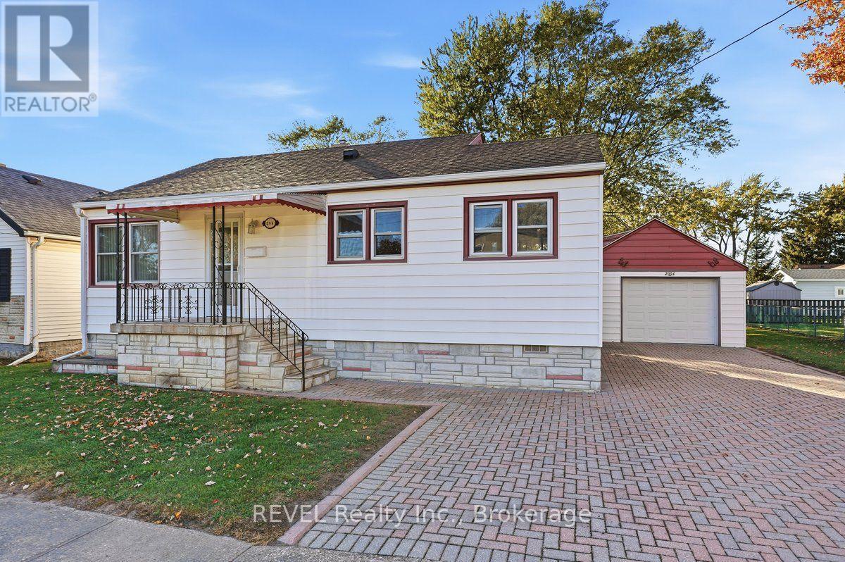 294 Wellington Street, Port Colborne, Ontario  L3K 2K3 - Photo 1 - X14114578