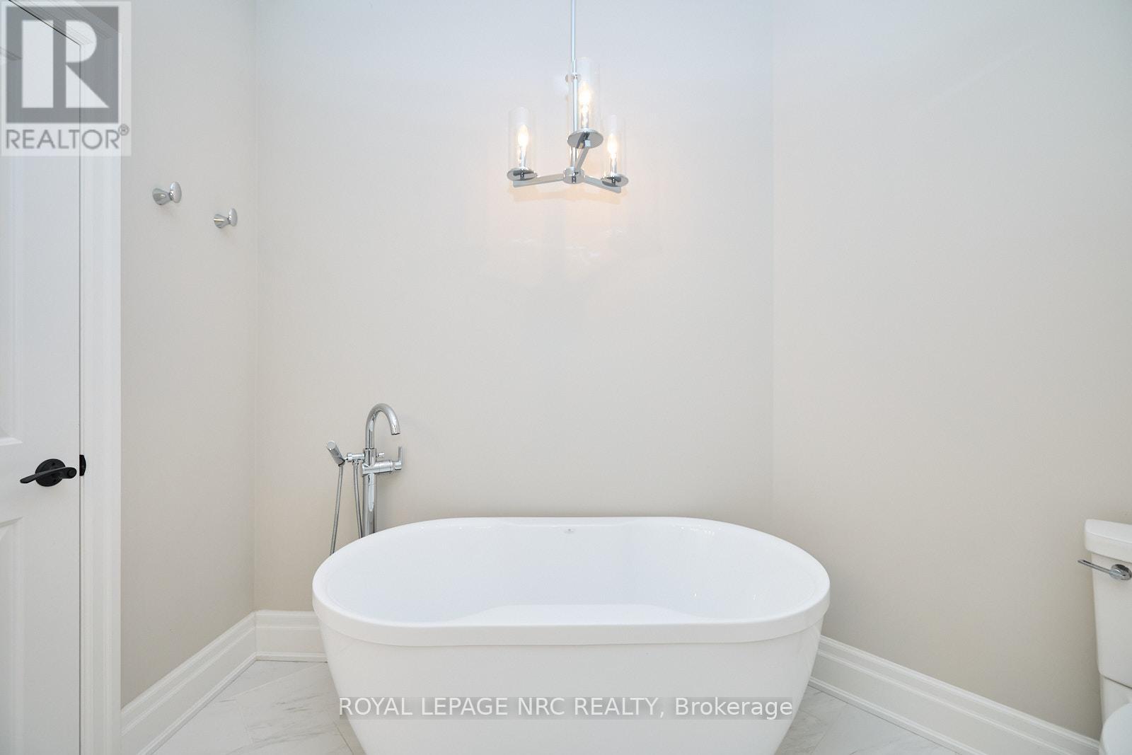 50 Aberdeen Lane S, Niagara-On-The-Lake, Ontario  L0S 1J0 - Photo 18 - X14114762