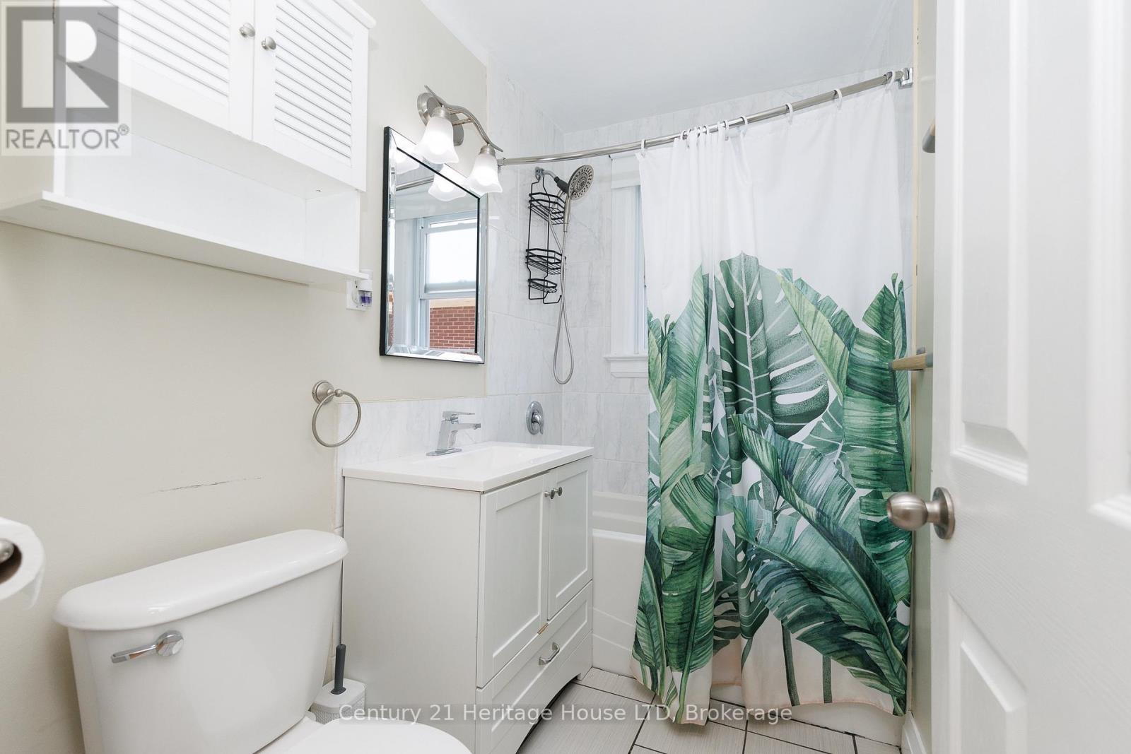 6477 Barker Street, Niagara Falls, Ontario  L2G 1Y6 - Photo 15 - X14115028